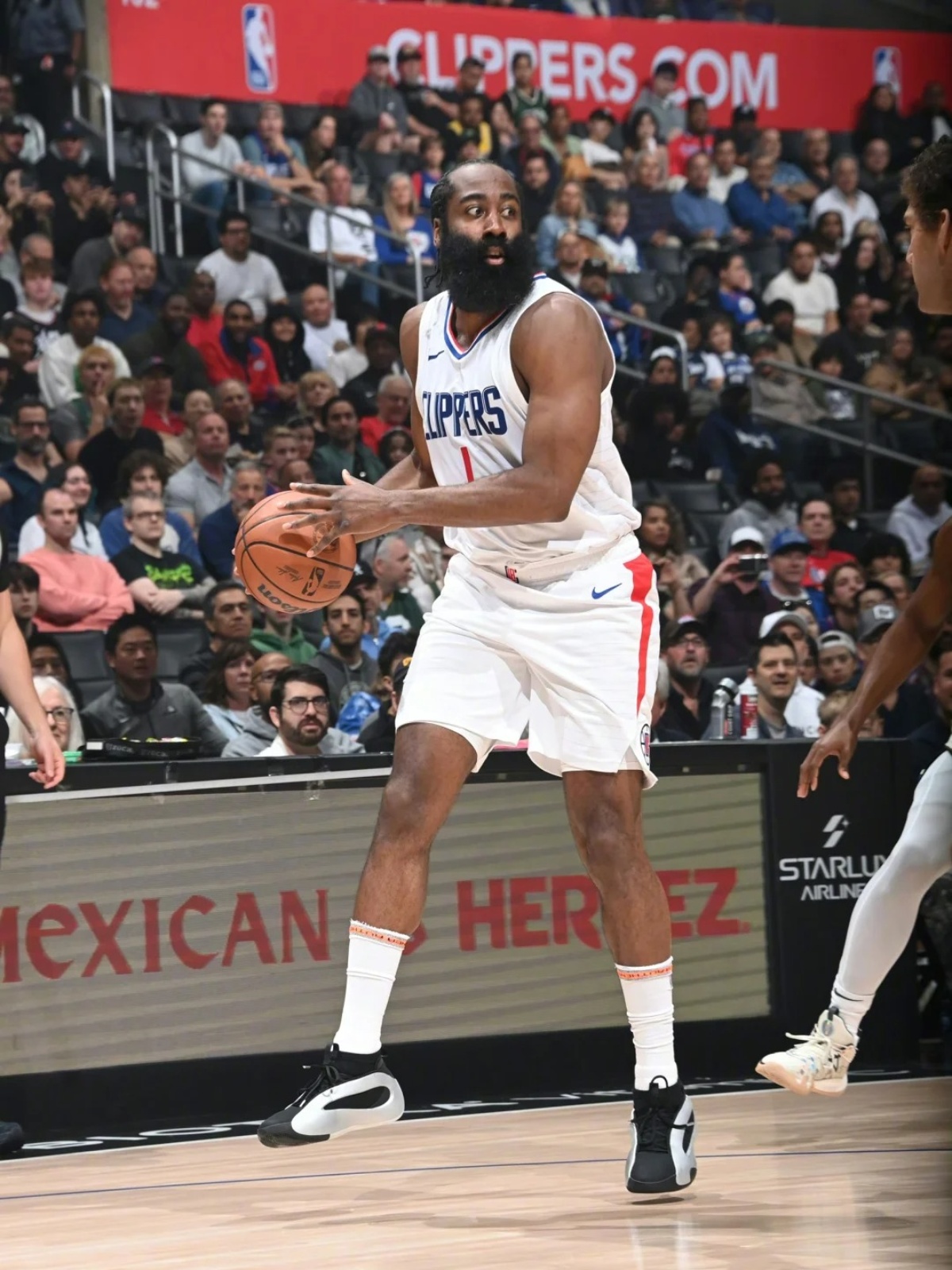 哈登连续十二场比赛得分超过持续失利，美国队不断突破！热度持续攀升的简单介绍