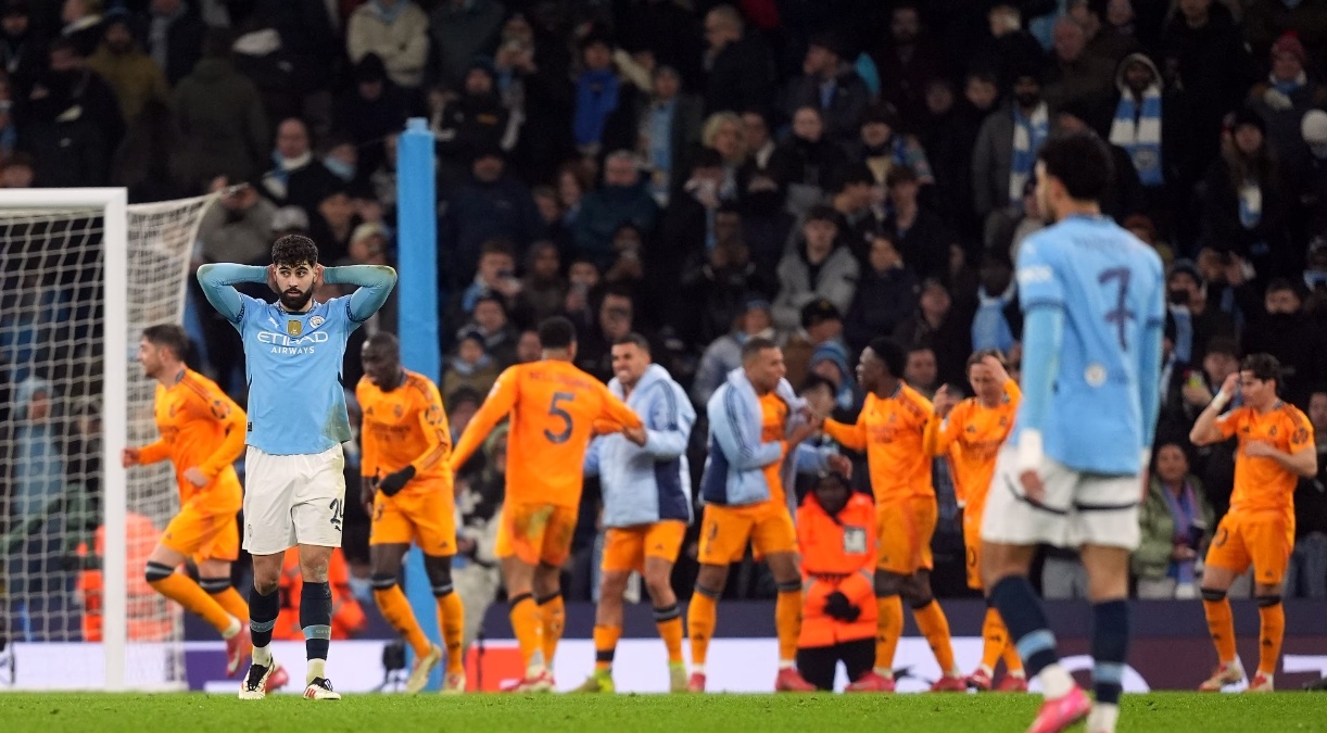 分区决赛首回合激情夜!辛纳里突外投,曼联爆冷武汉三镇(曼联欧战爆冷主场沦陷) 分区决赛首回合激情夜!辛纳里突外投,曼联爆冷武汉三镇(曼联欧战爆冷主场沦陷)