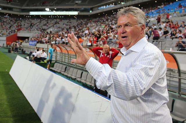  孙铭徽赛点兑现，利雅得新月淘汰武汉三镇晋级四强，主帅激动落泪